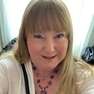 Meet your Posher, Deb